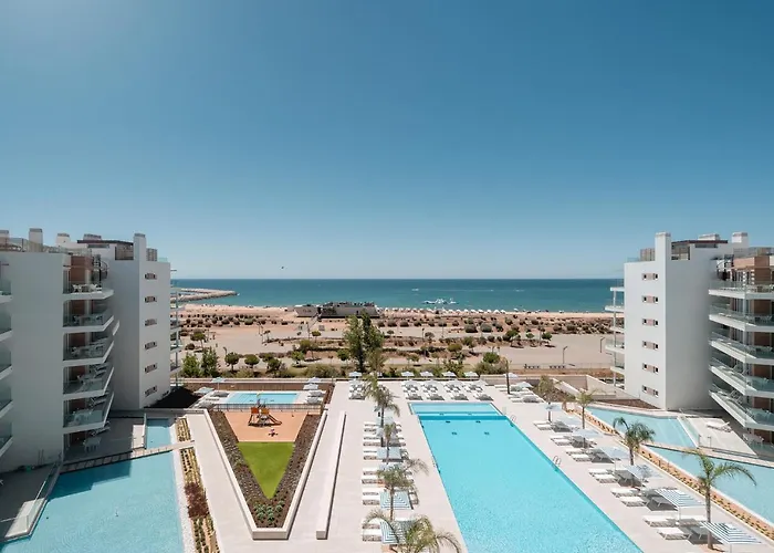 Dom Pedro Residences